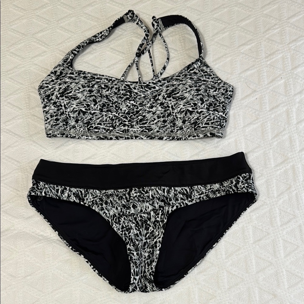 Lululemon Athletica Black and White Bikini Swim Set